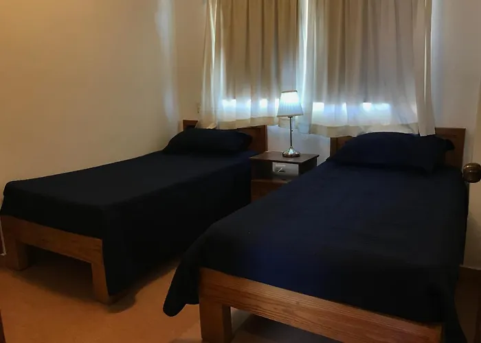 Las Flores Apartments